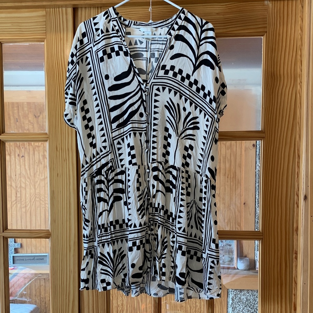 Women’s H & M Allover Tropical Floral Print Button Front Peplum Mini Dress L